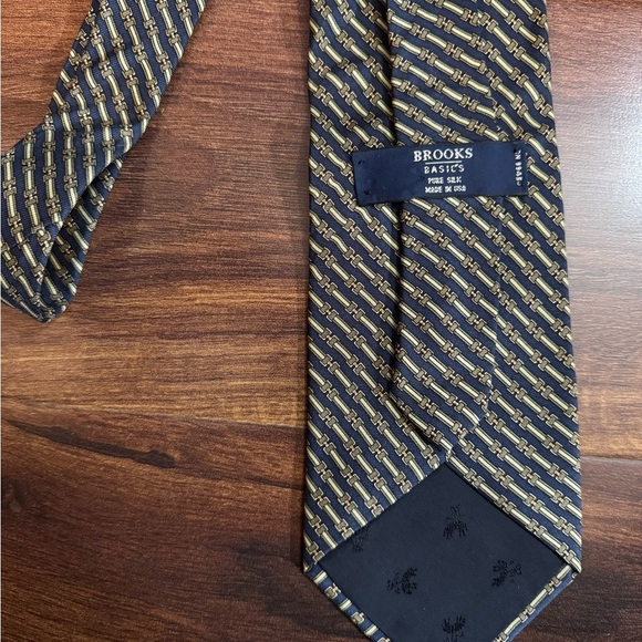 BROOKS Basics Blue and Gold Tie with Elegant Stripes - Picture 3 of 8